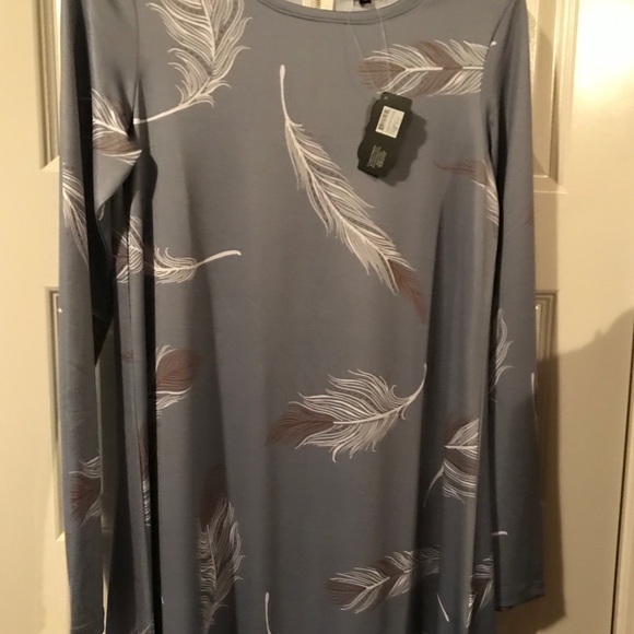 B. Boutique by Evergreen blue with feathers tunic - Picture 12 of 16